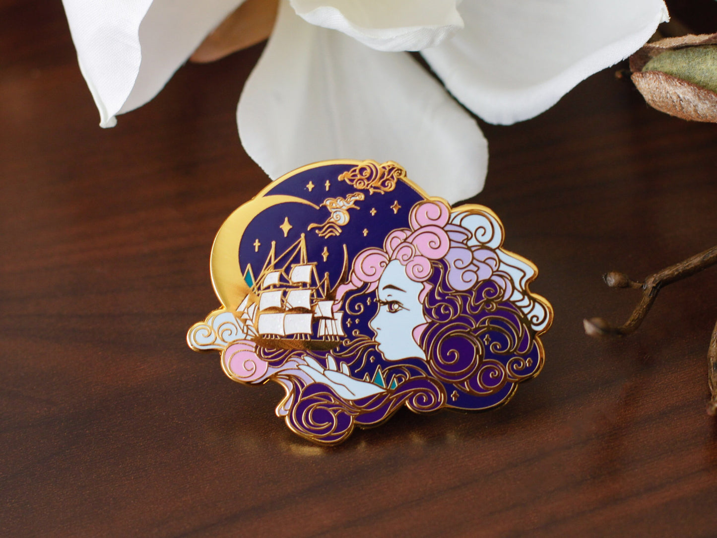 Gold Ocean of Sky Wind Goddess Hard Enamel Pin - Night Version