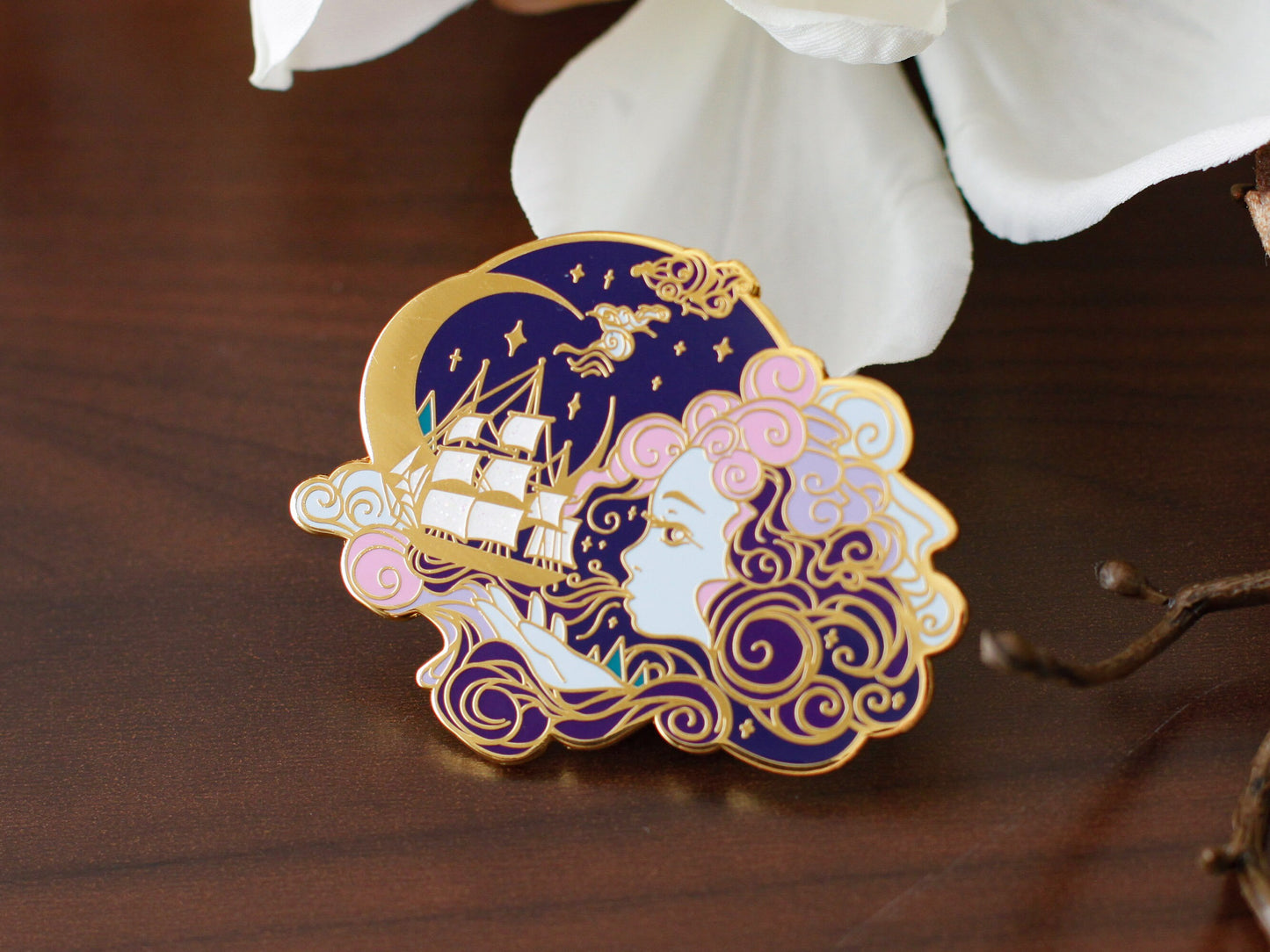 Gold Ocean of Sky Wind Goddess Hard Enamel Pin - Night Version